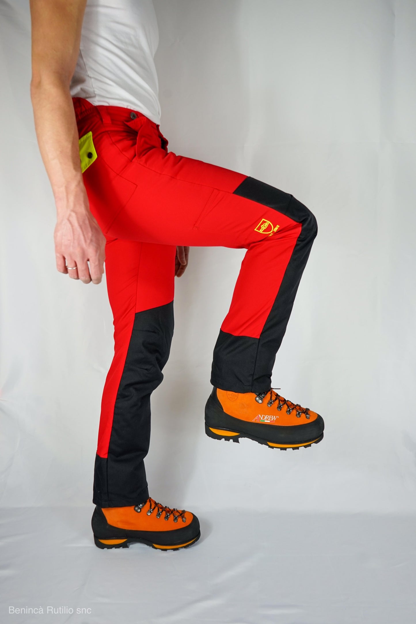 Pantalon anti-coupure avec protection contre les éclaboussures